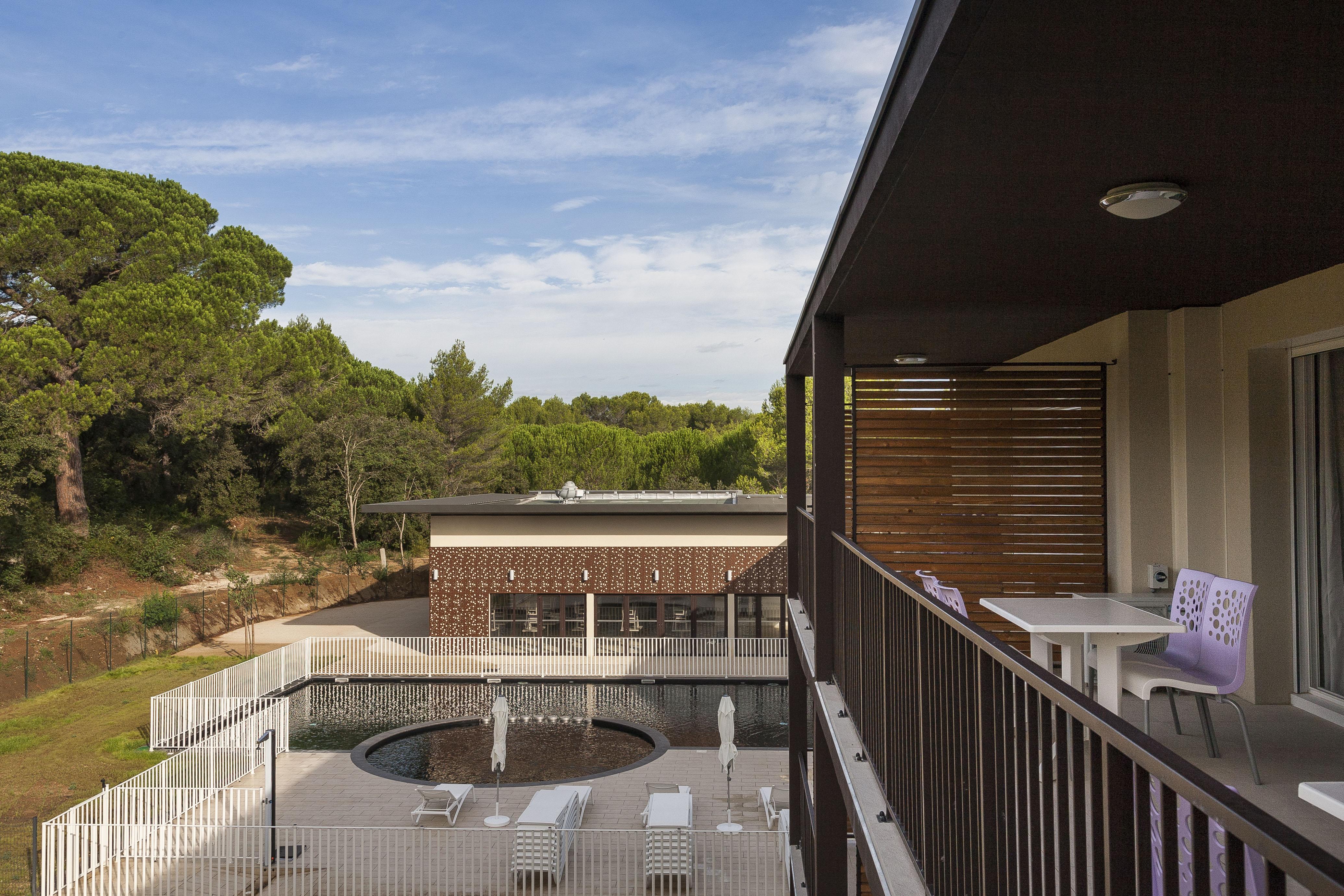 Vacanceole - Residence Pont Du Gard Remoulins Exterior photo