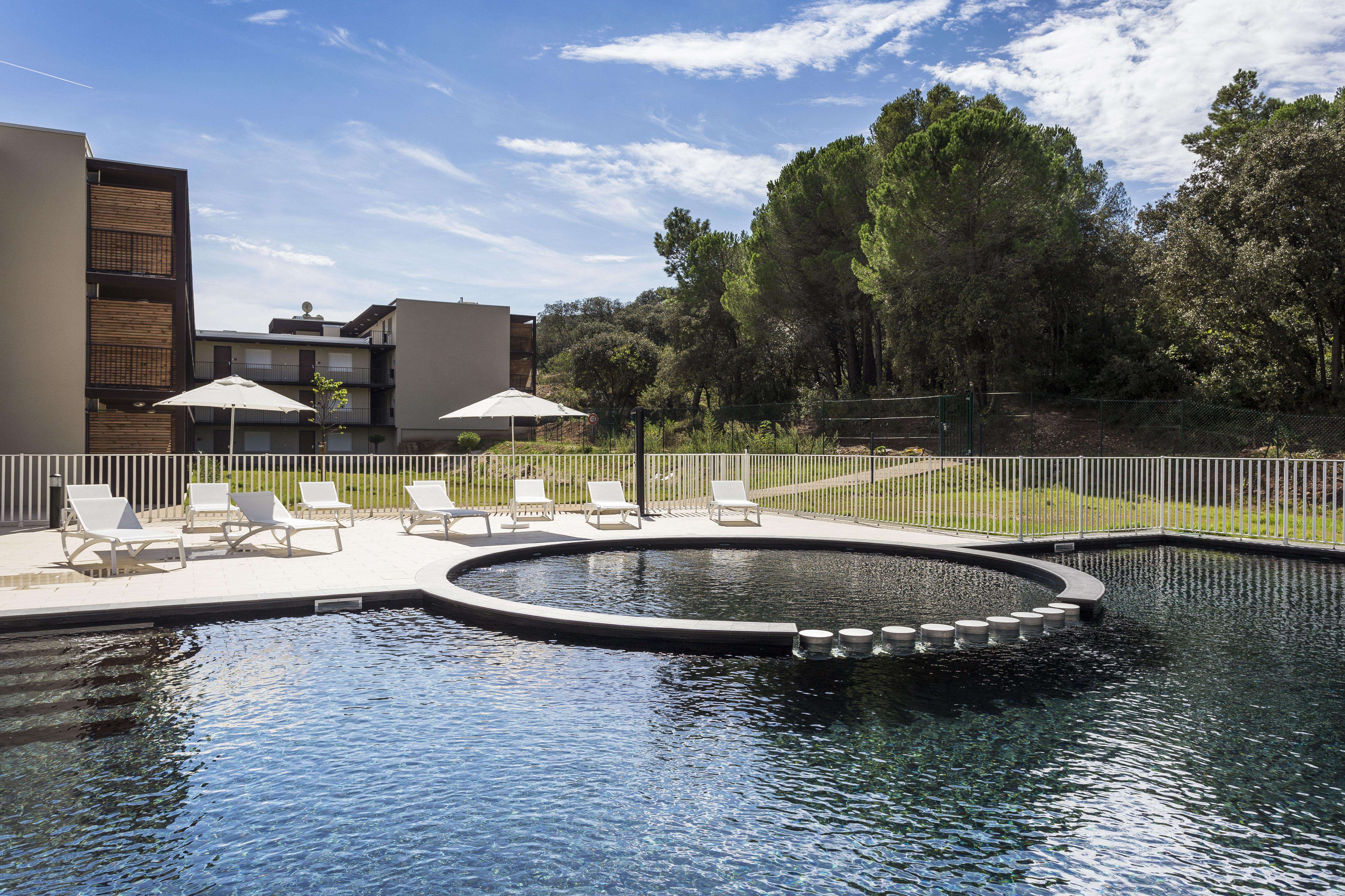Vacanceole - Residence Pont Du Gard Remoulins Exterior photo