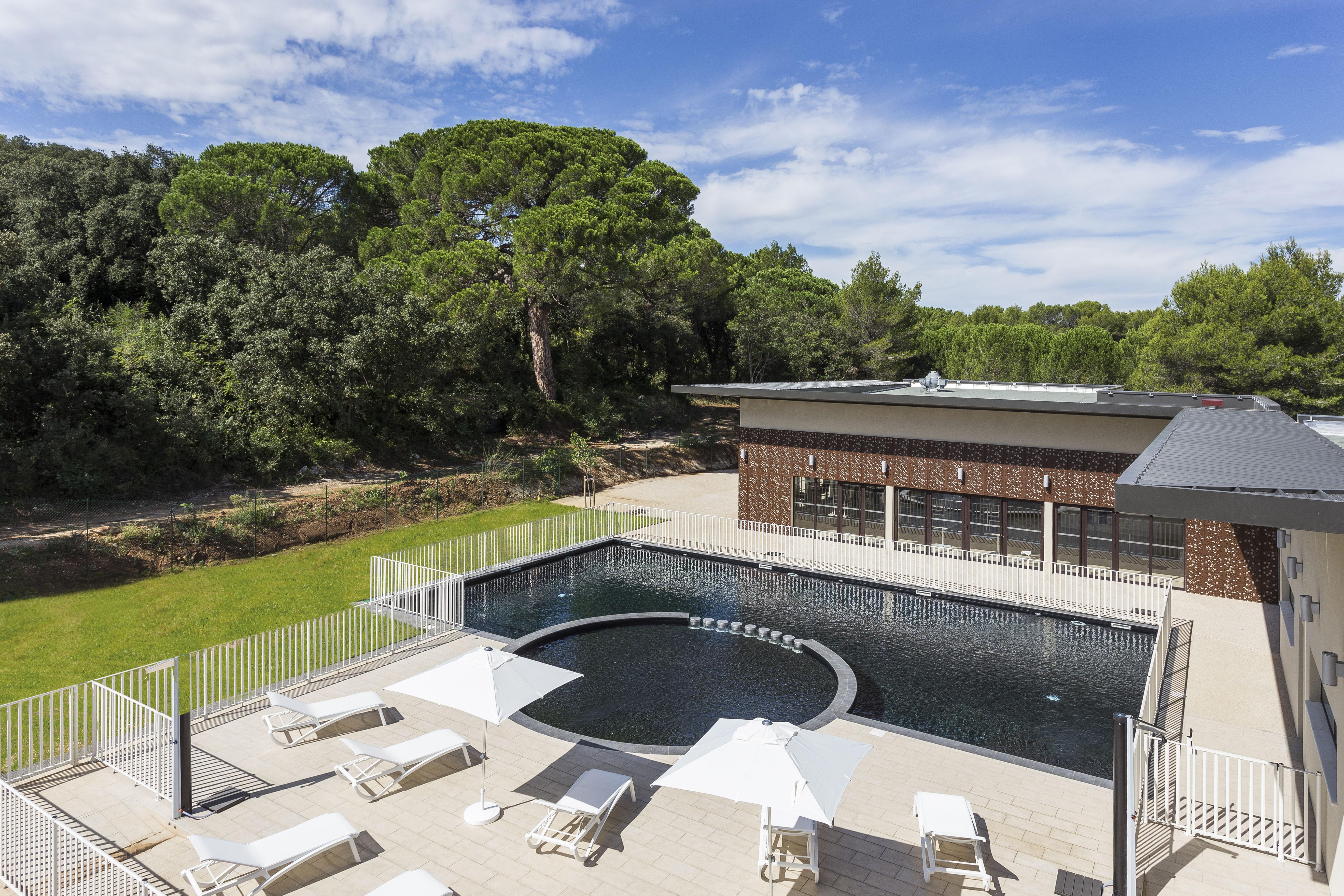 Vacanceole - Residence Pont Du Gard Remoulins Exterior photo